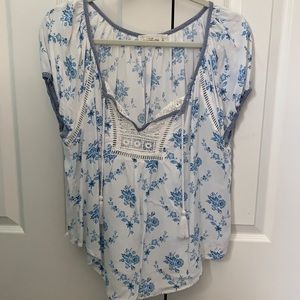 Abercrombie & Fitch size small top